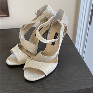 Gold sparkle 3-inch heel